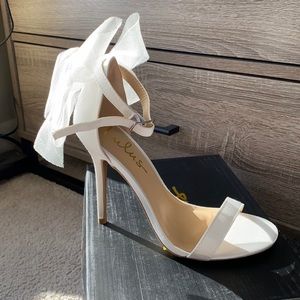 Lulus Ivory Bow Heel